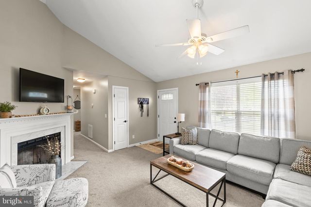 106 PLANTATION DR, Winchester, VA 22602