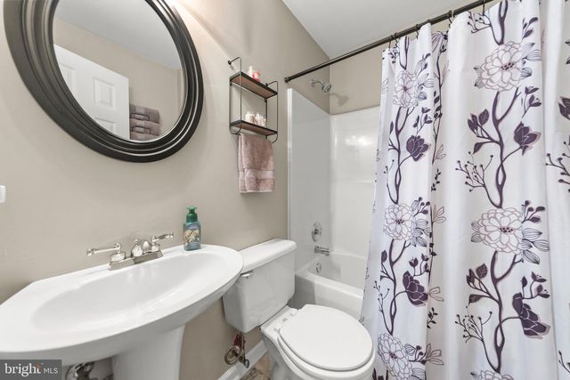 106 PLANTATION DR, Winchester, VA 22602