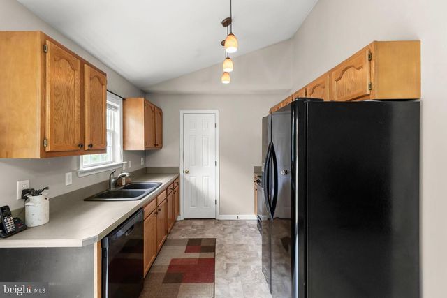 106 PLANTATION DR, Winchester, VA 22602