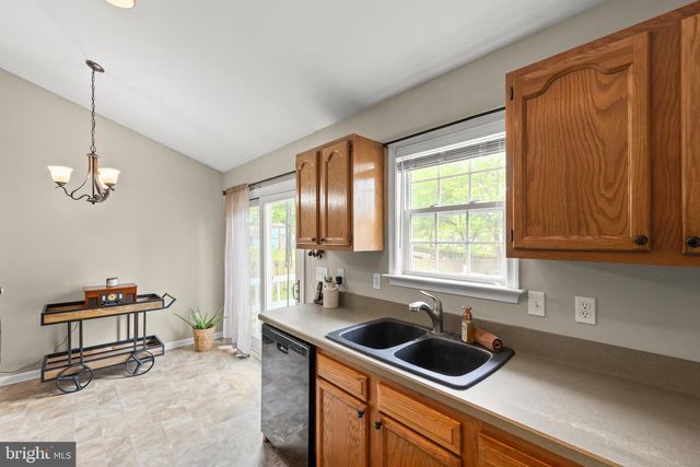 106 PLANTATION DR, Winchester, VA 22602