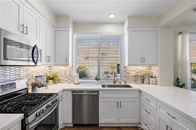 80 Via Vicini, Rancho Santa Margarita, CA 92688