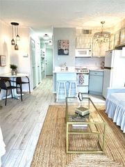 6102 Seawall Boulevard S 229, Galveston, TX 77551