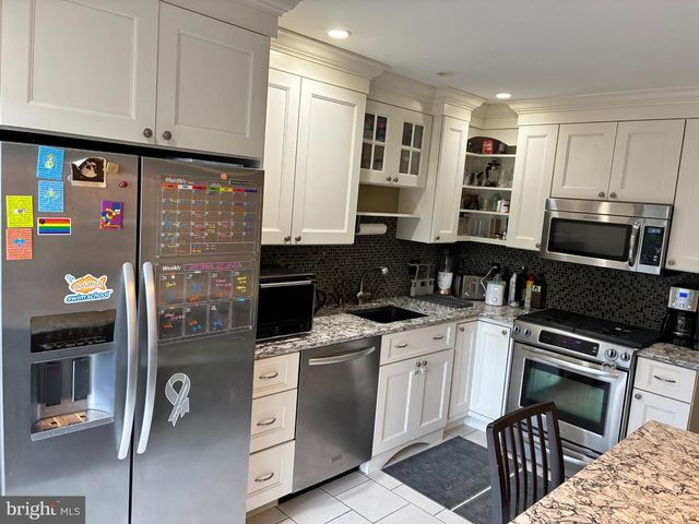224 LOOKOUT PL, Wayne, PA 19087