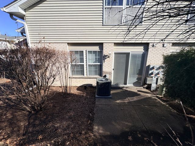 647 Beaver Court 647, Naperville, IL 60563