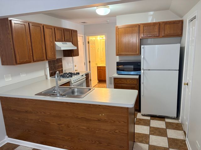 647 Beaver Court 647, Naperville, IL 60563