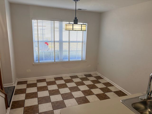 647 Beaver Court 647, Naperville, IL 60563