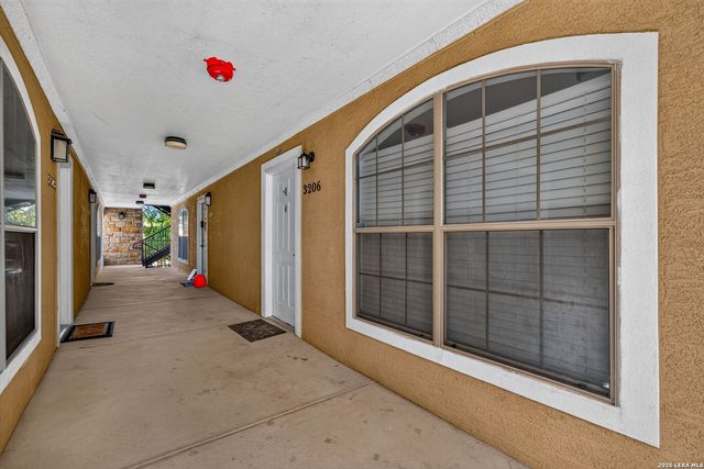 7323 Snowden Rd Apt 3206, San Antonio, TX 78240