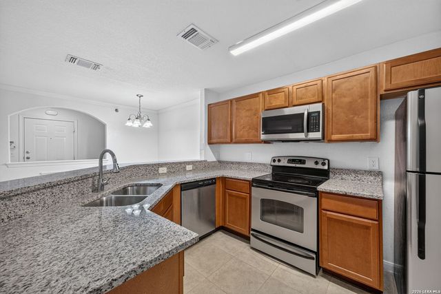 7323 Snowden Rd Apt 3206, San Antonio, TX 78240