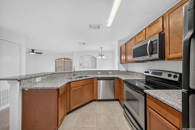 7323 Snowden Rd Apt 3206, San Antonio, TX 78240