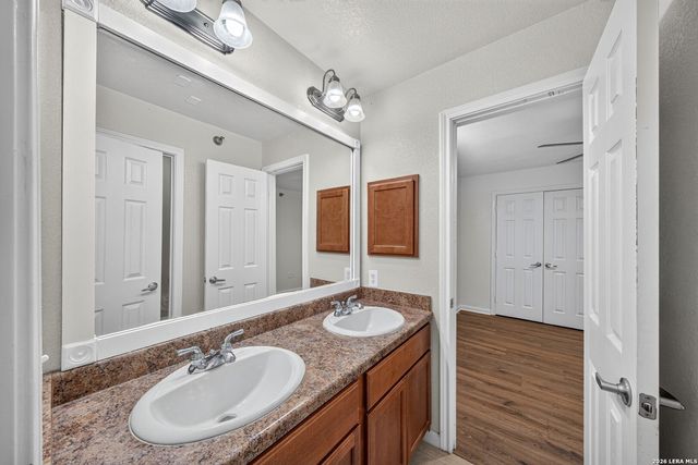7323 Snowden Rd Apt 3206, San Antonio, TX 78240
