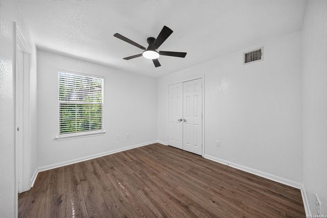 7323 Snowden Rd Apt 3206, San Antonio, TX 78240