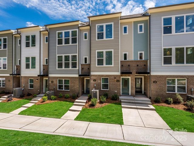 1104 Bismuth Lane, Charlotte, NC 28211