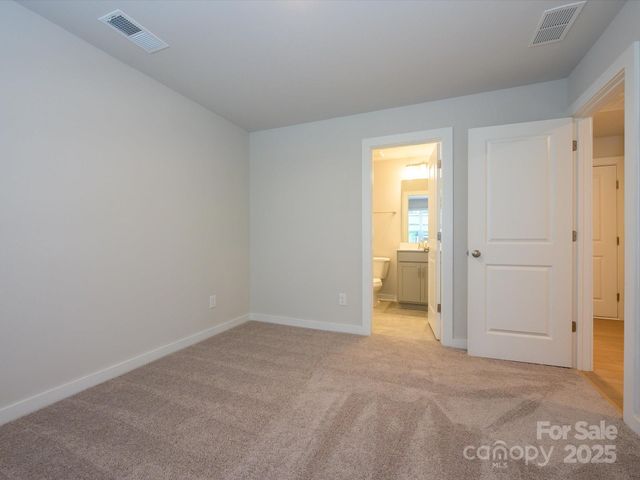 1104 Bismuth Lane, Charlotte, NC 28211