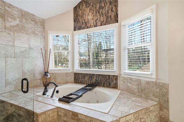 2040 Trotters Ridge Way, Roswell, GA 30075