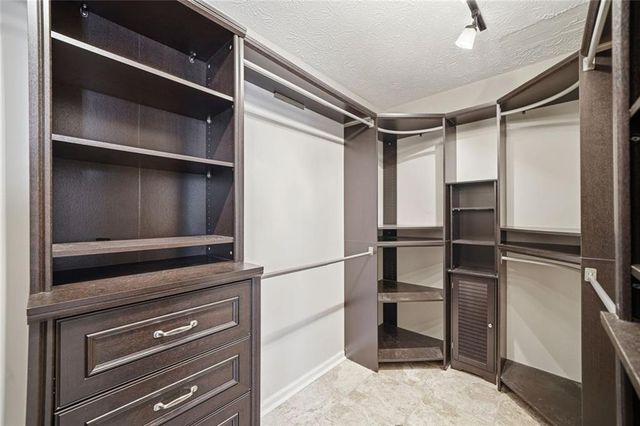 2040 Trotters Ridge Way, Roswell, GA 30075