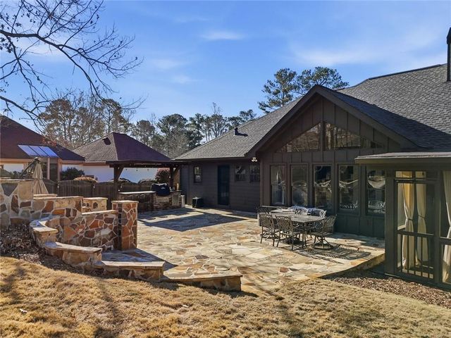 2040 Trotters Ridge Way, Roswell, GA 30075