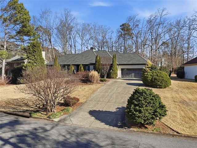 2040 Trotters Ridge Way, Roswell, GA 30075