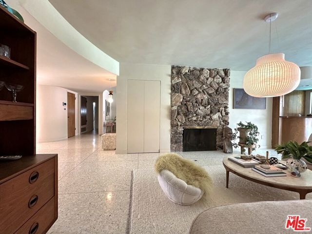 6414 Senford Avenue, Los Angeles, CA 90056