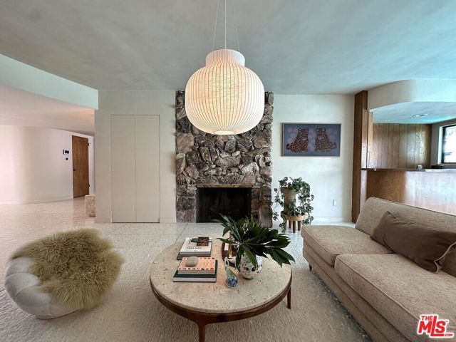 6414 Senford Avenue, Los Angeles, CA 90056