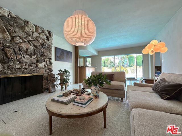 6414 Senford Avenue, Los Angeles, CA 90056