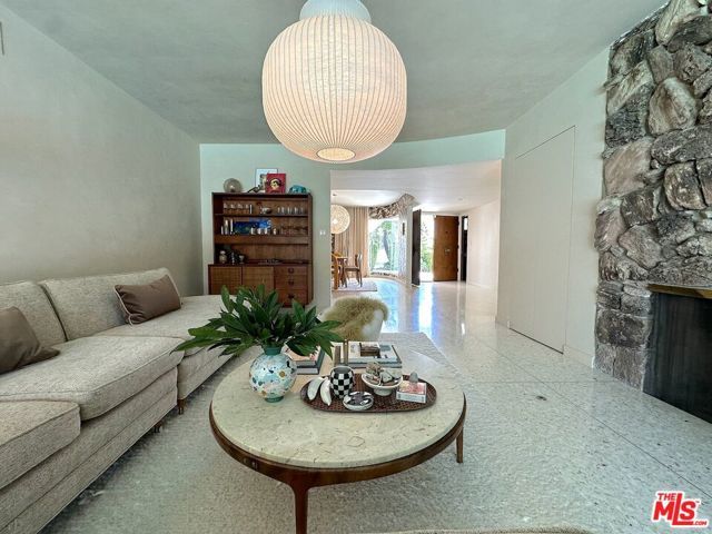 6414 Senford Avenue, Los Angeles, CA 90056