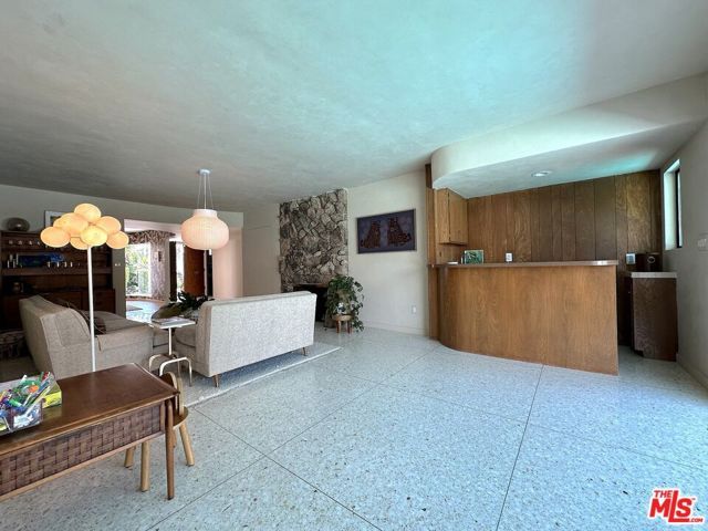 6414 Senford Avenue, Los Angeles, CA 90056