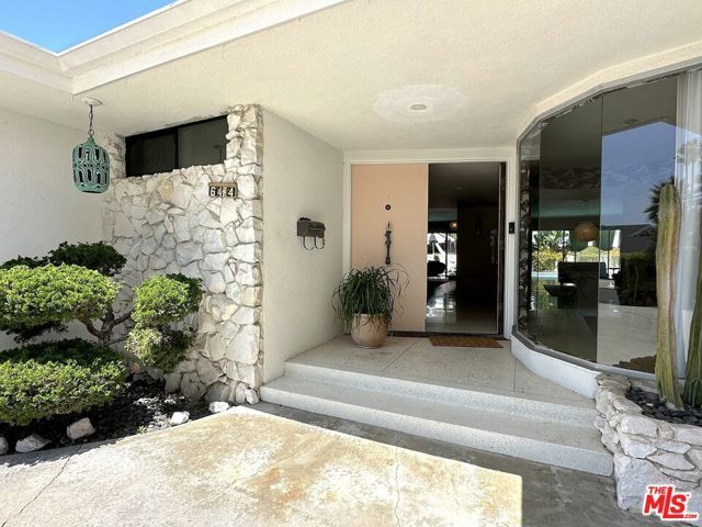 6414 Senford Avenue, Los Angeles, CA 90056
