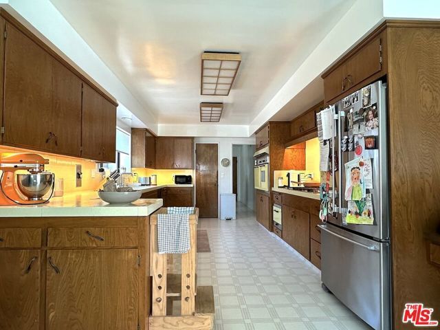 6414 Senford Avenue, Los Angeles, CA 90056