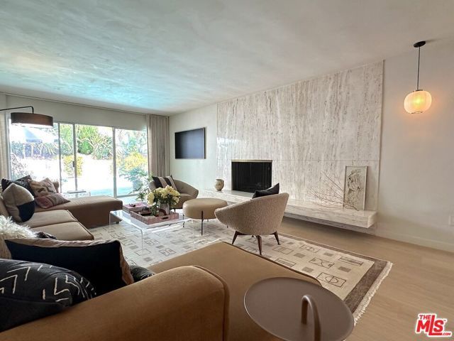 6414 Senford Avenue, Los Angeles, CA 90056