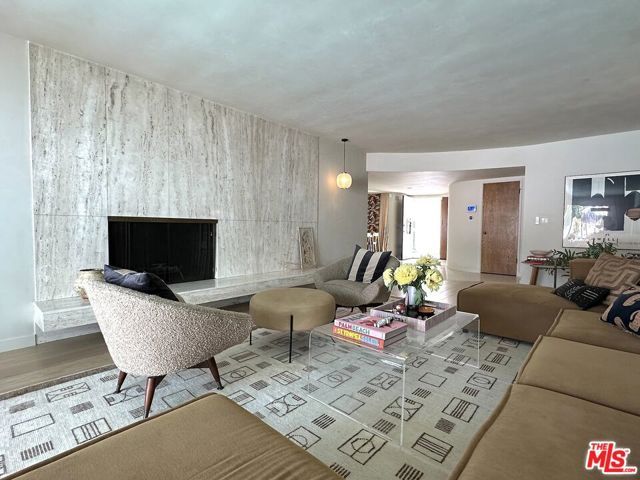 6414 Senford Avenue, Los Angeles, CA 90056