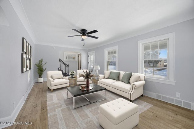 3242 Meadowbrook Court, Toledo, OH 43606