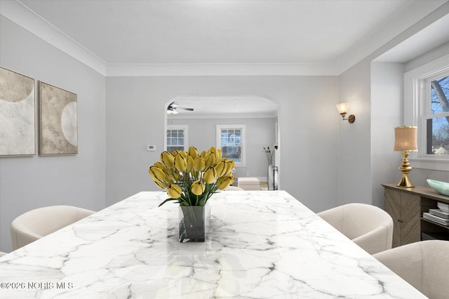 3242 Meadowbrook Court, Toledo, OH 43606