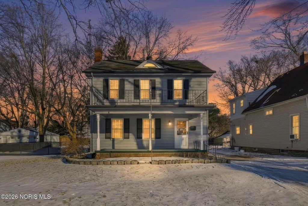 3242 Meadowbrook Court, Toledo, OH 43606