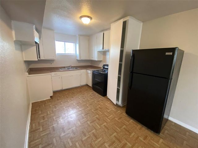 5610 Royal Palms Street 67, Houston, TX 77021