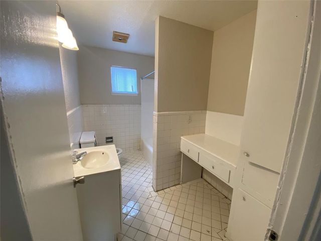 5610 Royal Palms Street 67, Houston, TX 77021