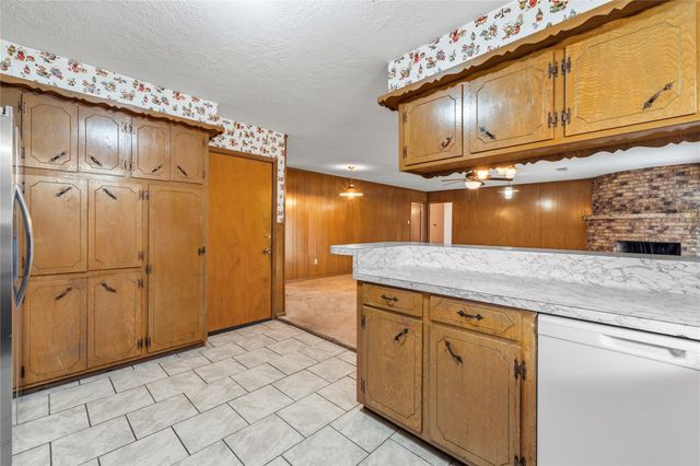 2117 S Houston Road, Pasadena, TX 77502
