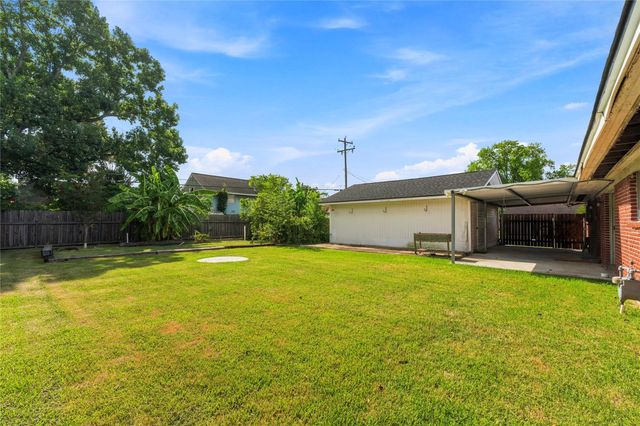 2117 S Houston Road, Pasadena, TX 77502