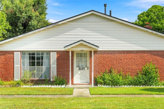 2117 S Houston Road, Pasadena, TX 77502