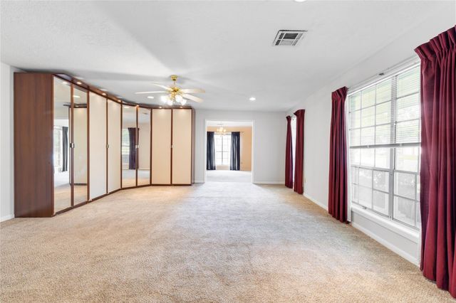 2117 S Houston Road, Pasadena, TX 77502