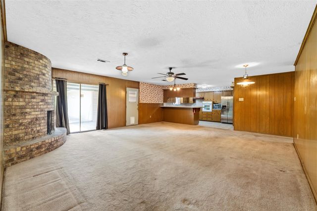 2117 S Houston Road, Pasadena, TX 77502