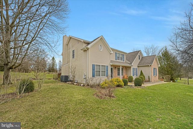 615 MEEKS LN, Port Matilda, PA 16870