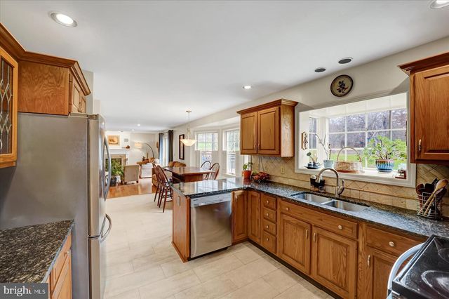 615 MEEKS LN, Port Matilda, PA 16870