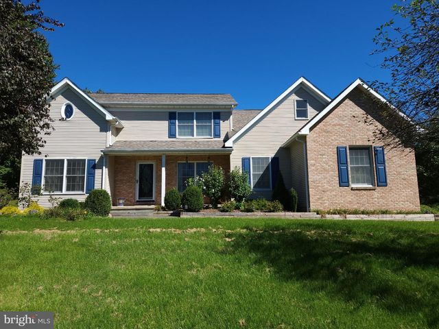 615 MEEKS LN, Port Matilda, PA 16870