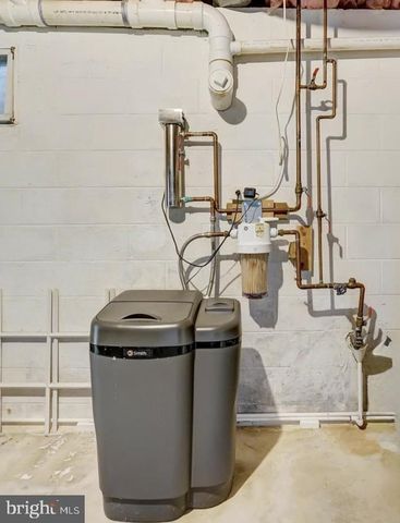 615 MEEKS LN, Port Matilda, PA 16870