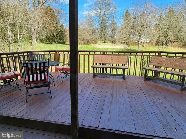 615 MEEKS LN, Port Matilda, PA 16870