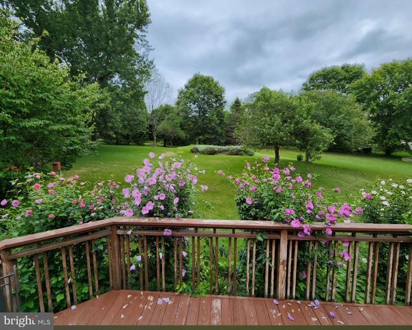 615 MEEKS LN, Port Matilda, PA 16870