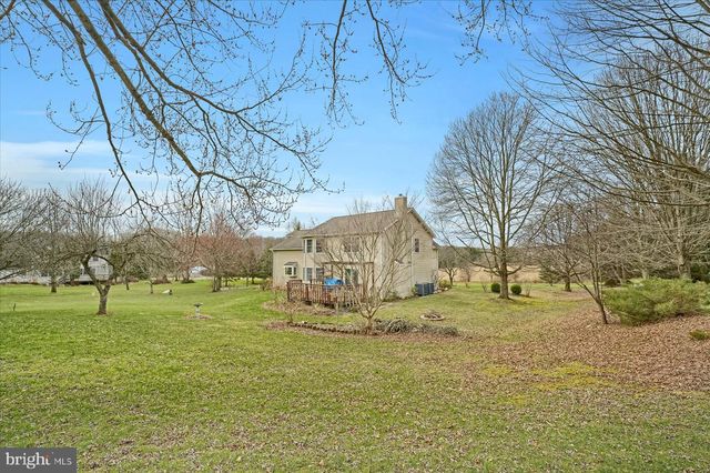 615 MEEKS LN, Port Matilda, PA 16870