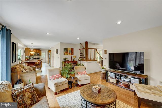 615 MEEKS LN, Port Matilda, PA 16870