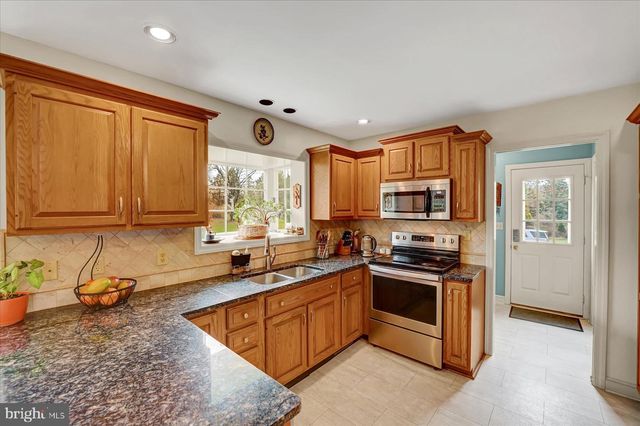 615 MEEKS LN, Port Matilda, PA 16870