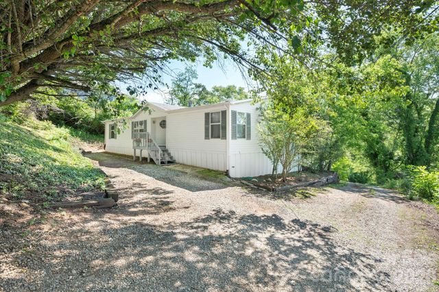 66 Green Oak Road, Asheville, NC 28804